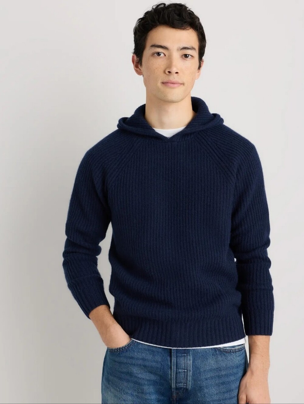 Quince Men's Navy Cashmere Hoodie Sweater